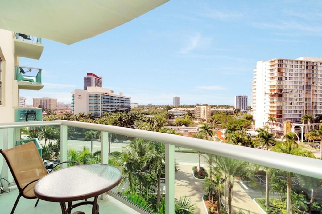 Apartamento En La Playa The Tides Hollywood Exterior photo